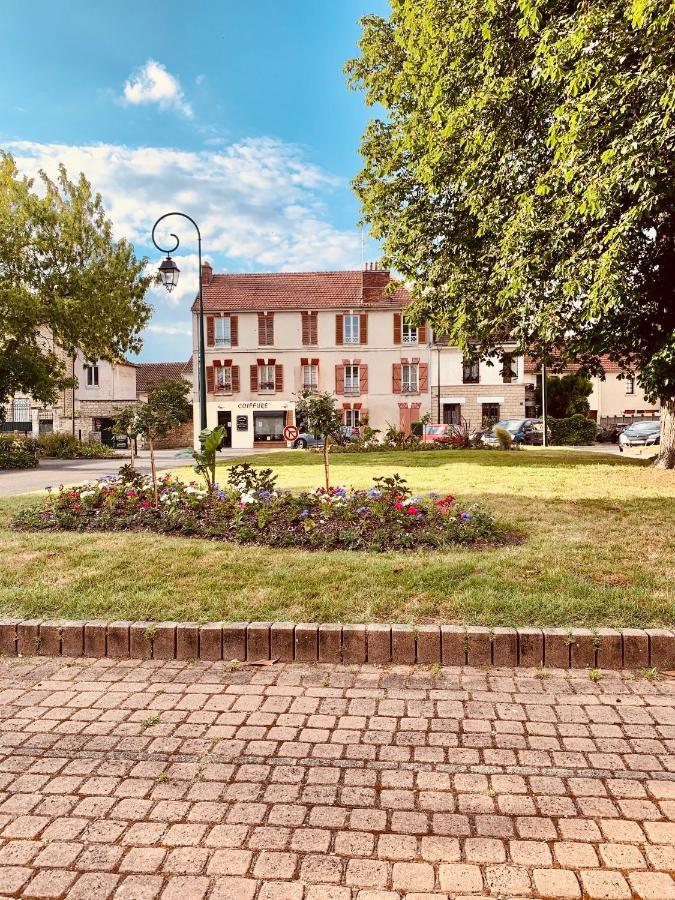 Le Logis Cantilien Lamorlaye-Chantilly 外观 照片